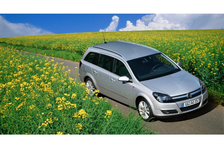  Opel Astra Caravan 2005 года  (фото 38 из 58)